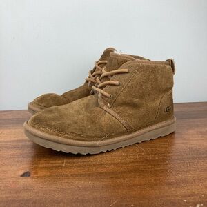 UGG Kids Neumel Chukka Chestnut Brown Suede Ankle Boots S/N 1017320K Size 6